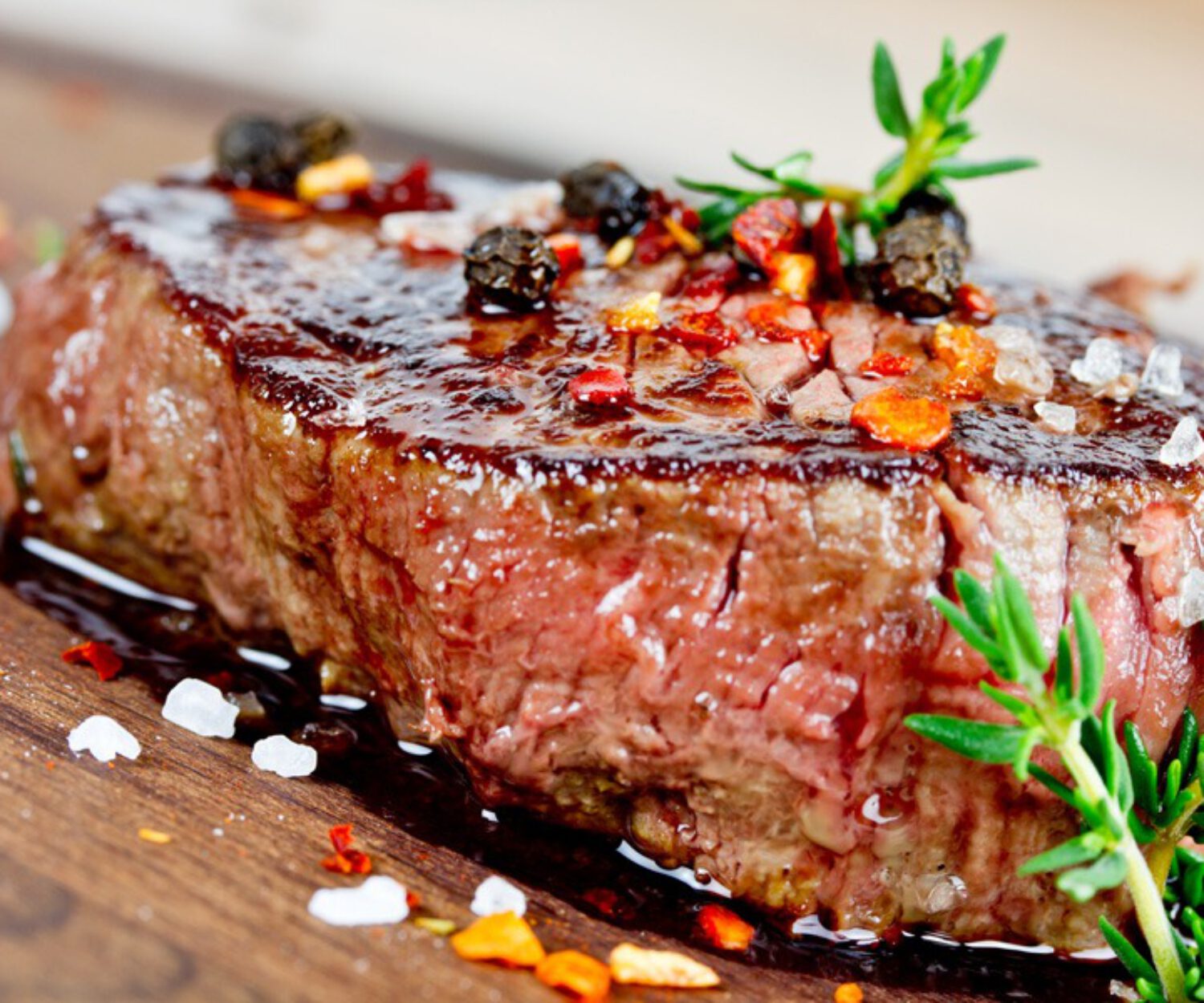 Speisen am Abend zum Beispiel Steak vom Grill